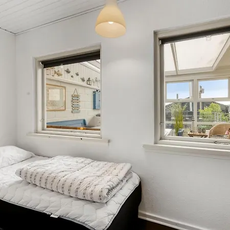 度假居 Delan - 75m From The Sea By Interhome